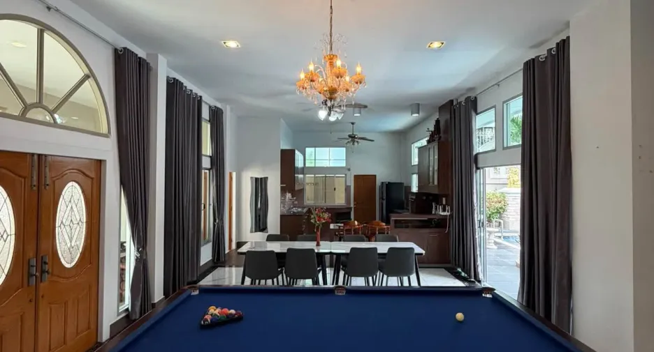 For sale 4 ベッドルーム house in Bang Lamung, Chonburi