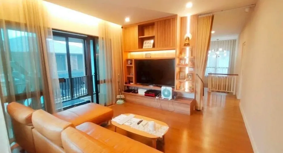 For sale and for rent 4 bedrooms house in Prawet, Bangkok