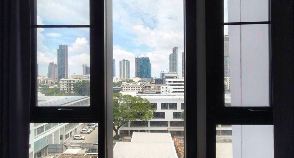For rent 1 bed condo in Watthana, Bangkok