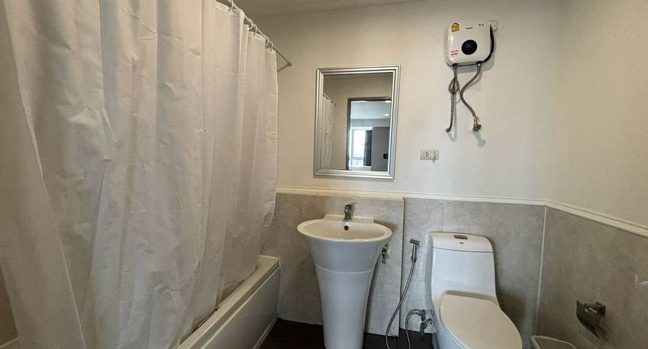 Condo en alquiler de 2 habitaciones en Khlong Toei, Bangkok