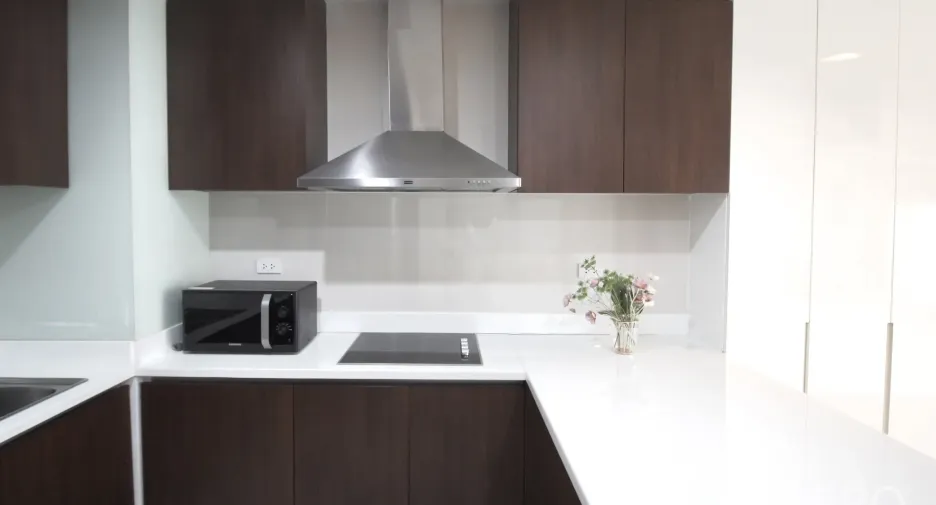 For rent 2 bedrooms condo in Pathum Wan, Bangkok
