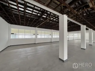 Oficina en alquiler en Watthana, Bangkok