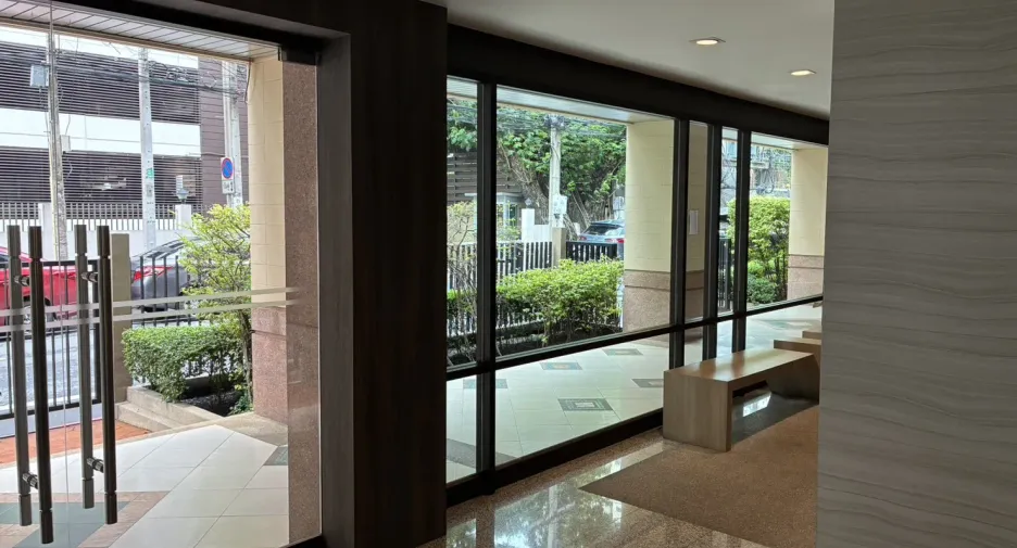 ขาย 2 ห้องนอน คอนโด ใน คลองเตย, กรุงเทพฯ