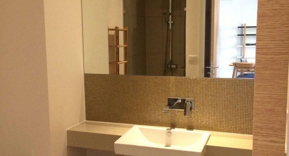 For sale 1 bed condo in Khlong Toei, Bangkok