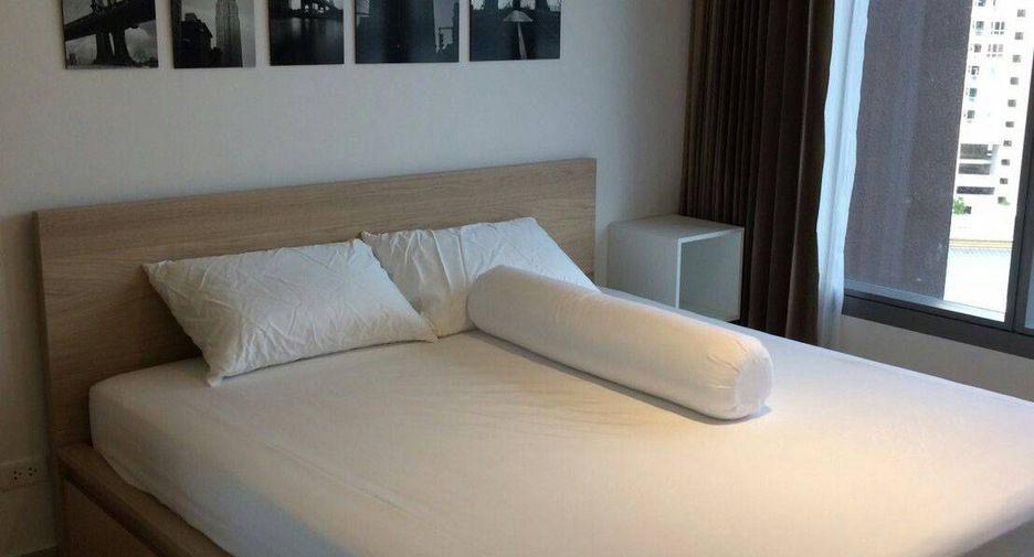 For sale 1 bed condo in Khlong Toei, Bangkok