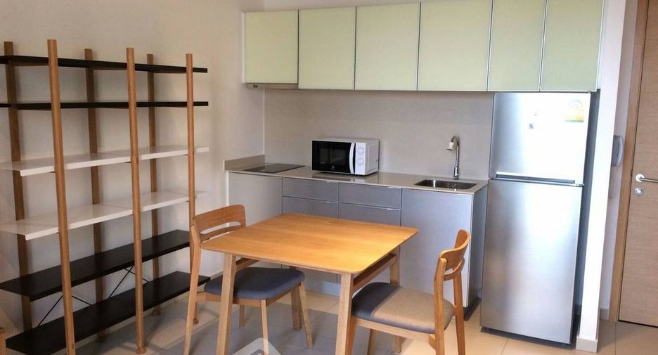 For sale 1 bed condo in Khlong Toei, Bangkok