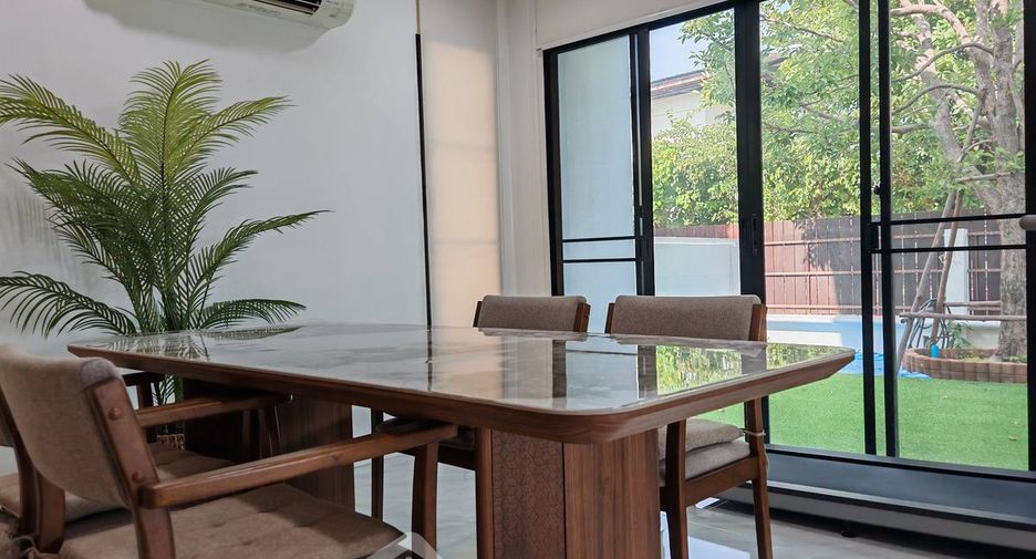 Casa en alquiler y en venta de 3 habitaciones en Prawet, Bangkok