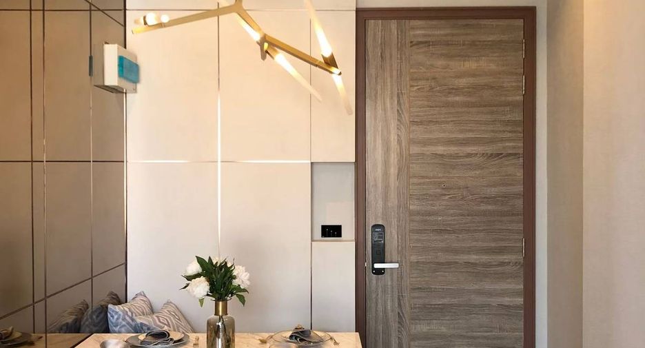 For sale 2 ベッドルーム condo in Phra Khanong, Bangkok