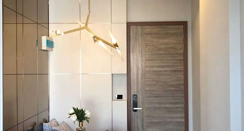For sale 2 ベッドルーム condo in Phra Khanong, Bangkok