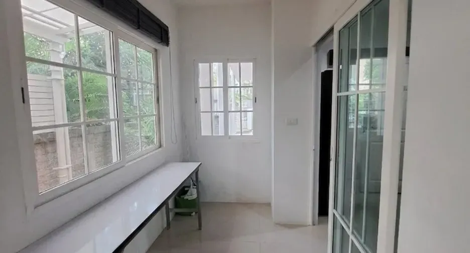 For rent 4 bedrooms house in Bueng Kum, Bangkok