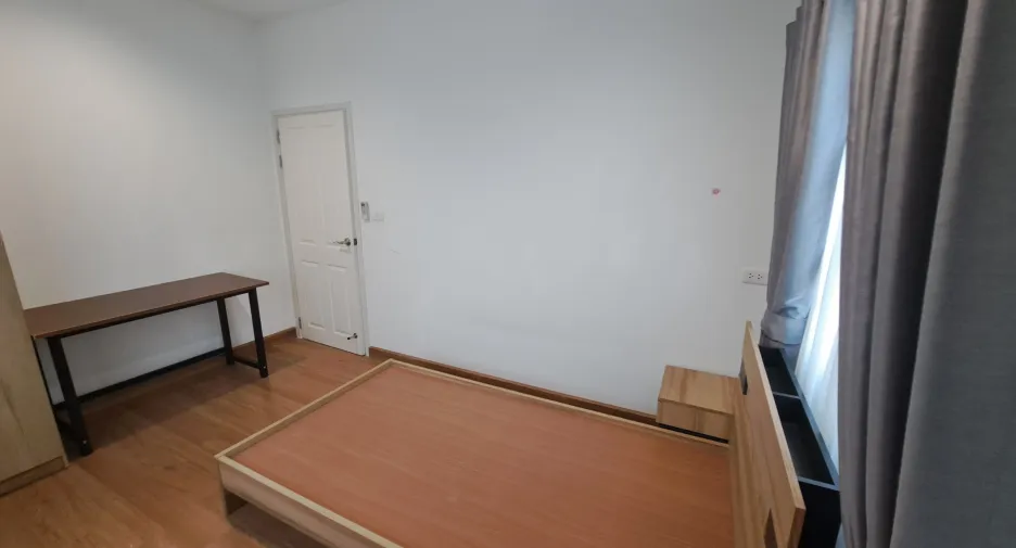 For rent 4 bedrooms house in Bueng Kum, Bangkok