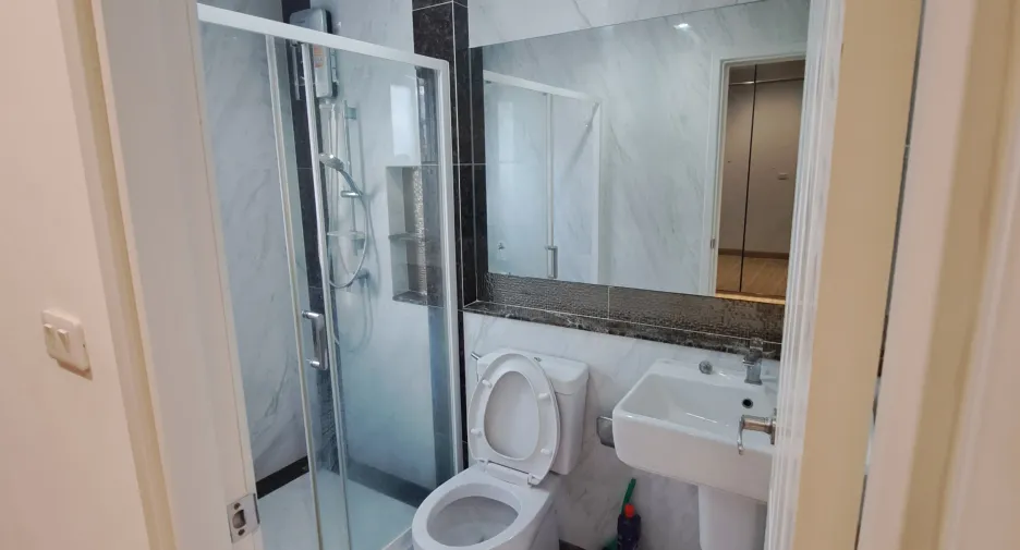 For rent 4 bedrooms house in Bueng Kum, Bangkok