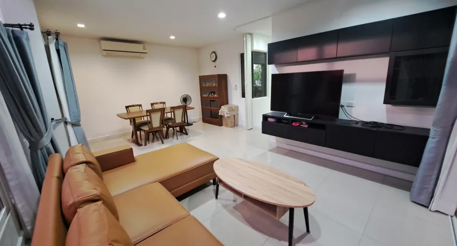 For rent 4 bedrooms house in Bueng Kum, Bangkok