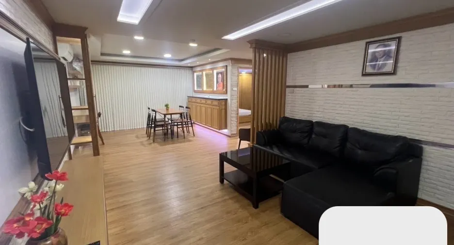 À vendre et à louer 2 chambres condo à Huai Khwang, Bangkok