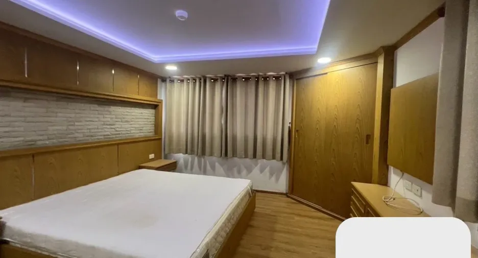 À vendre et à louer 2 chambres condo à Huai Khwang, Bangkok