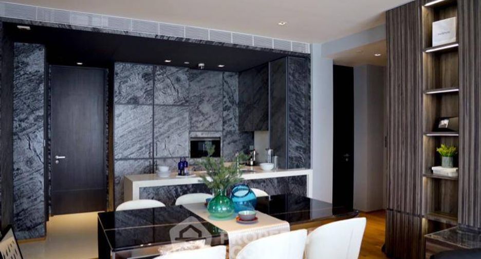 For rent 3 ベッドルーム condo in Khlong Toei, Bangkok