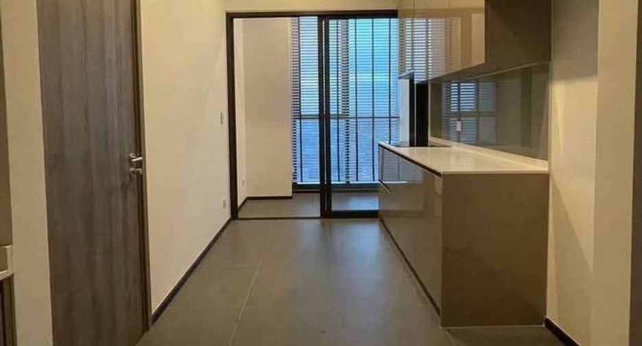 For rent 4 bedrooms condo in Bang Na, Bangkok