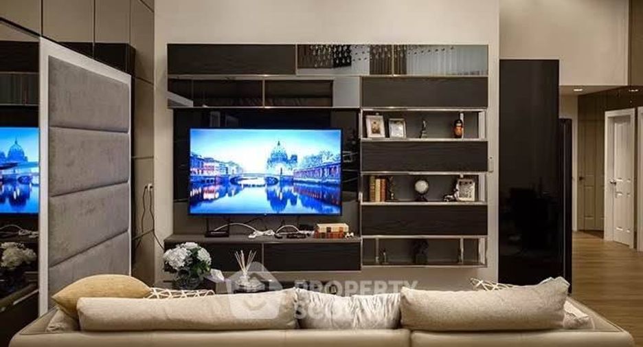 For rent 2 bedrooms condo in Huai Khwang, Bangkok