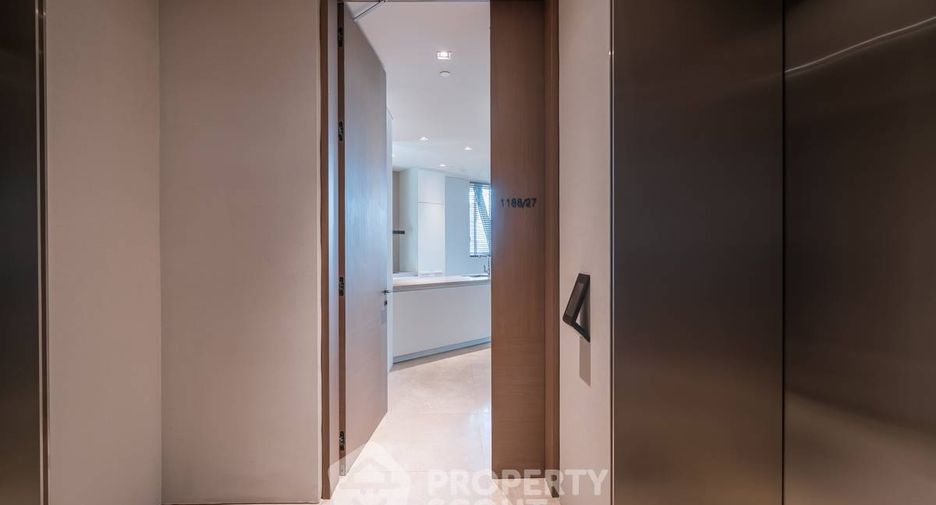 For rent 2 bedrooms condo in Khlong San, Bangkok