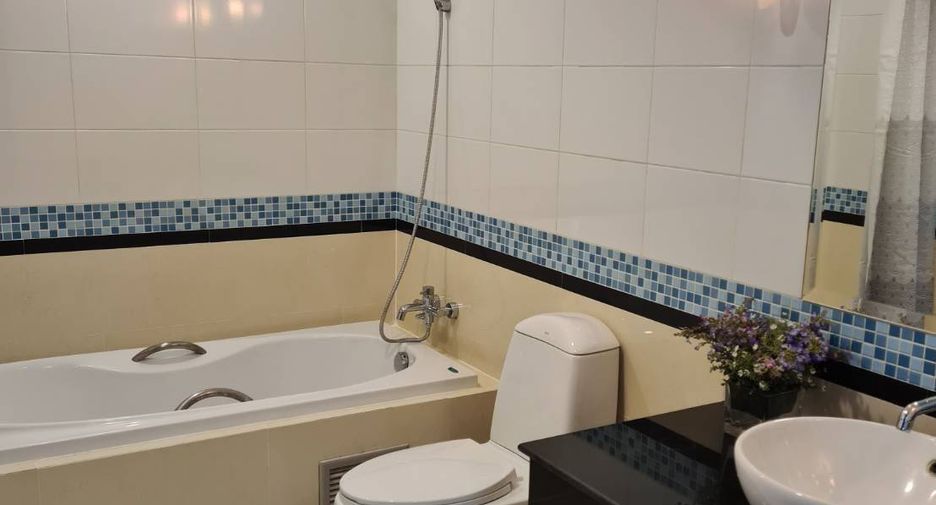 Wohnung zur Miete mit 2 Zimmer in Khlong Toei, Bangkok