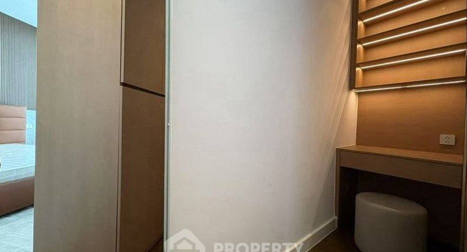 For rent 1 bed condo in Sathon, Bangkok