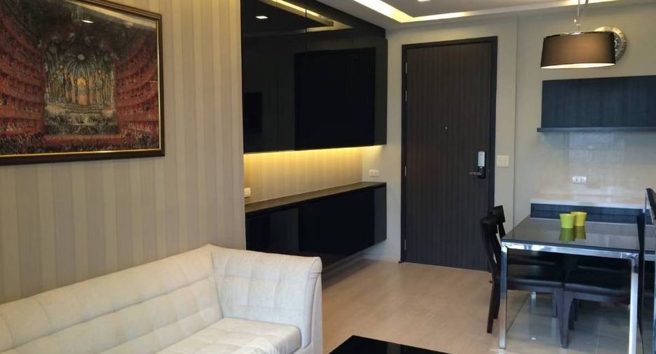 For rent 2 bedrooms condo in Khlong Toei, Bangkok