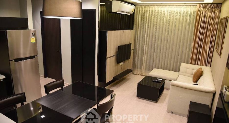 For rent 2 bedrooms condo in Khlong Toei, Bangkok