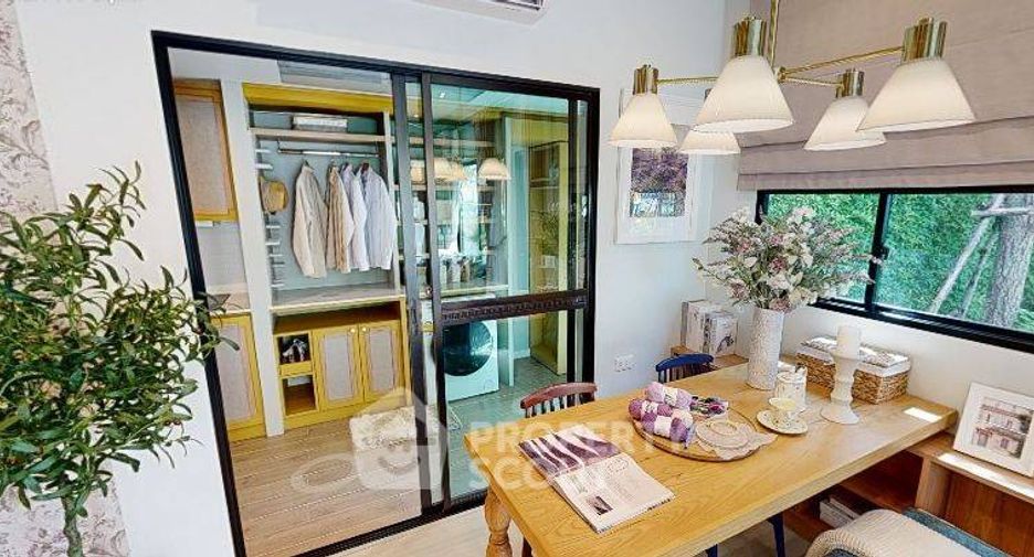 For sale 3 bedrooms townhouse in Lat Krabang, Bangkok
