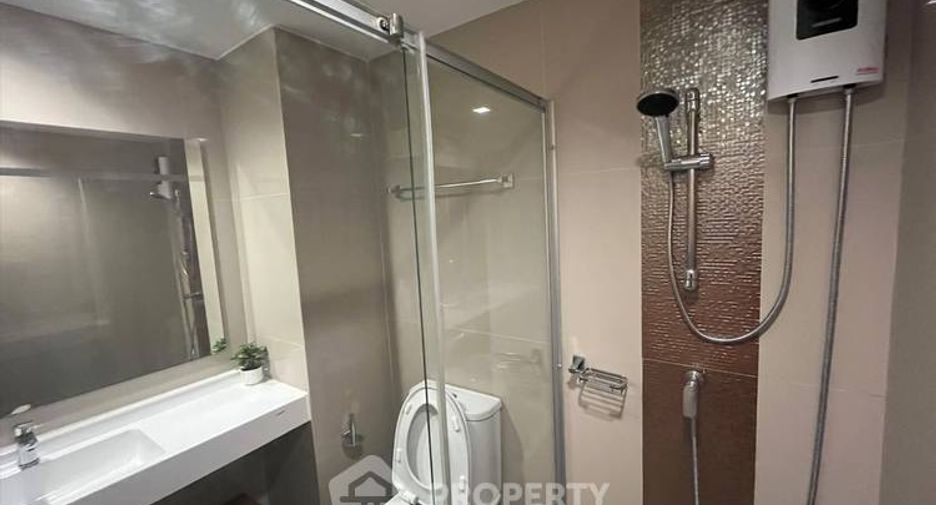 For sale 1 bed condo in Phra Khanong, Bangkok