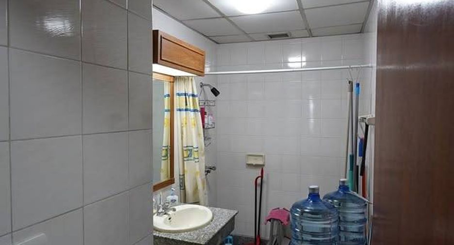 À vendre 3 chambres condo à Watthana, Bangkok