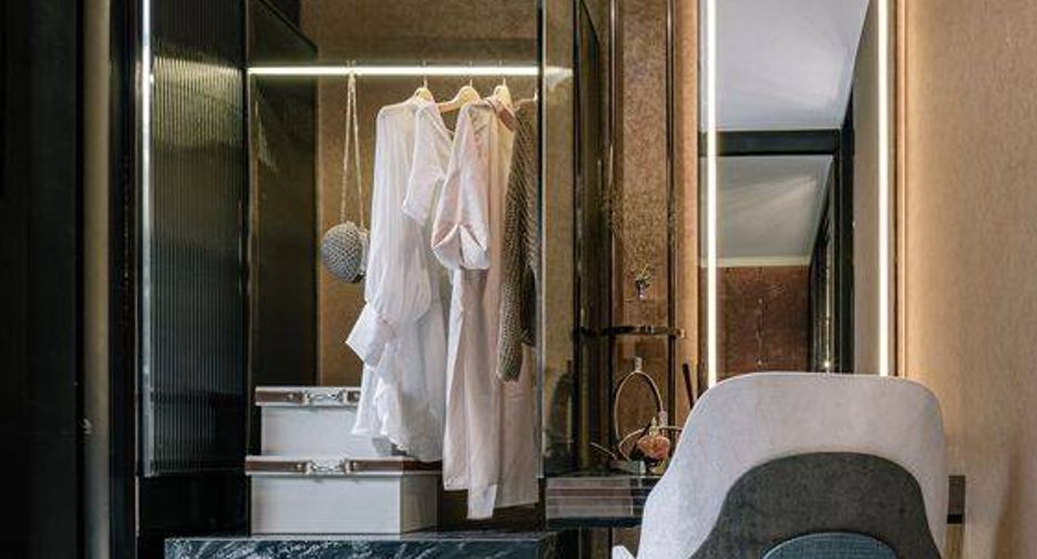 For sale 1 bed condo in Thon Buri, Bangkok