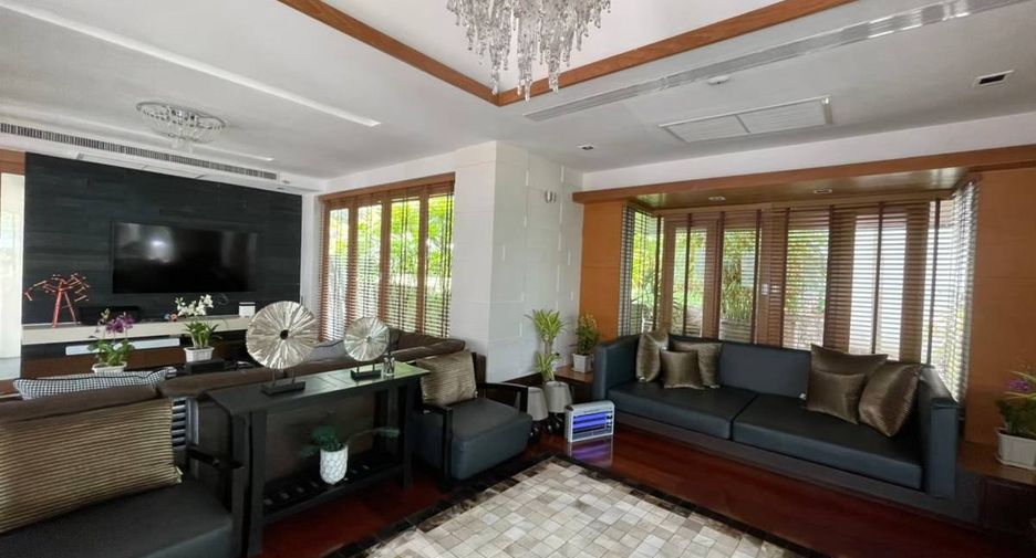 Villa en alquiler y en venta de 5 habitaciones en Bang Lamung, Chonburi