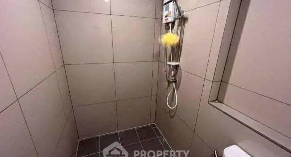 Condo en venta de 2 habitaciones en Bang Kapi, Bangkok