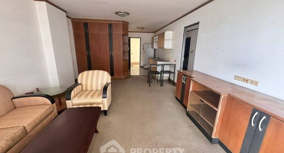 For sale 1 bed condo in Si Racha, Chonburi