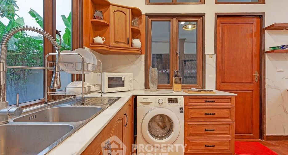 Villa en alquiler y en venta de 5 habitaciones en Na Jomtien, Pattaya