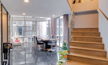 For sale 3 bedrooms condo in Watthana, Bangkok