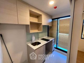 For sale 2 bedrooms condo in Wang Thonglang, Bangkok