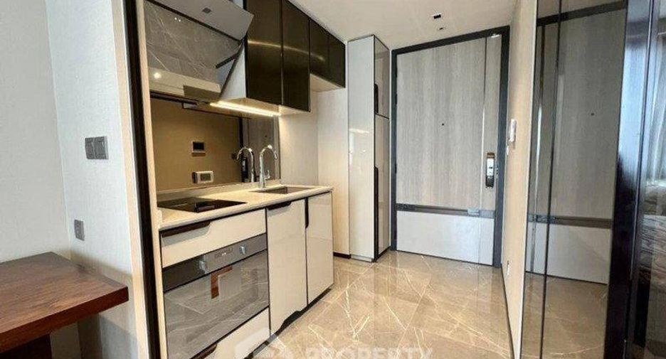 For sale 1 bed condo in Watthana, Bangkok