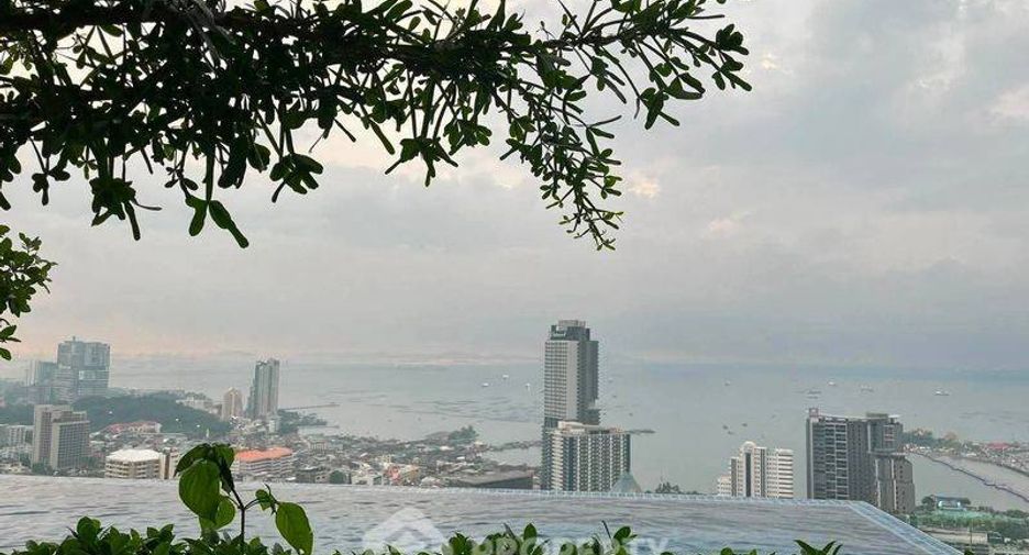 For sale 1 bed condo in Si Racha, Chonburi