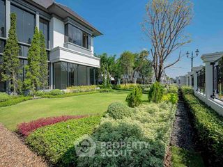Casa en venta de 6 habitaciones en Bang Khen, Bangkok