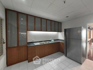 For sale 3 ベッドルーム condo in Bang Phlat, Bangkok