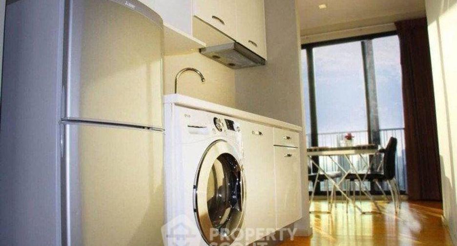 For sale 1 bed condo in Khlong Toei, Bangkok