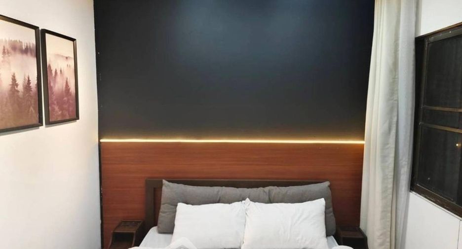 For sale 2 ベッドルーム condo in Huai Khwang, Bangkok