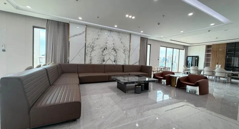 À vendre 4 chambres condo à Watthana, Bangkok