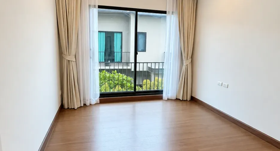出售 4 卧室 独立屋 在 Bang Phli, Samut Prakan