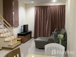 出售 和 出租 4 卧室 联排别墅 在 Lat Krabang, 曼谷