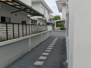 For rent 4 bedrooms house in Lat Krabang, Bangkok