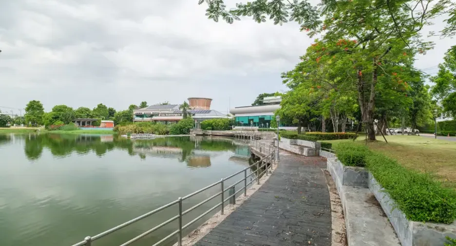 For rent 4 bedrooms house in Lat Krabang, Bangkok