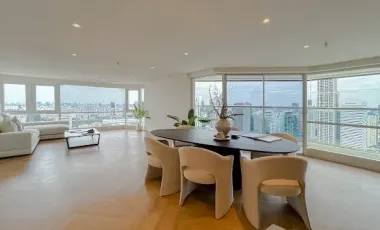 For sale 4 bedrooms condo in Watthana, Bangkok