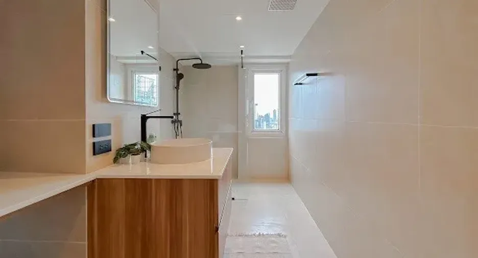 For sale 4 bedrooms condo in Watthana, Bangkok